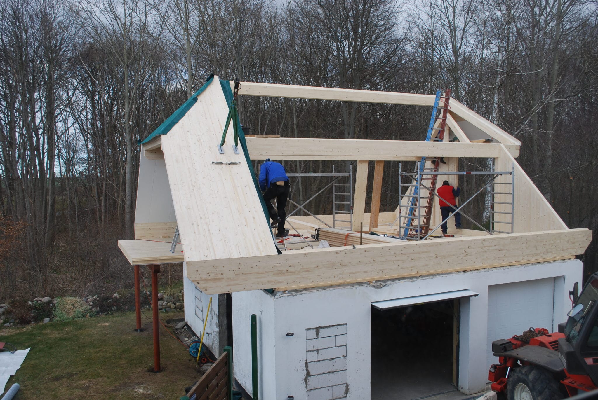 Exemple de Réhausse surélévation d'une maison en bois - COMABOIS