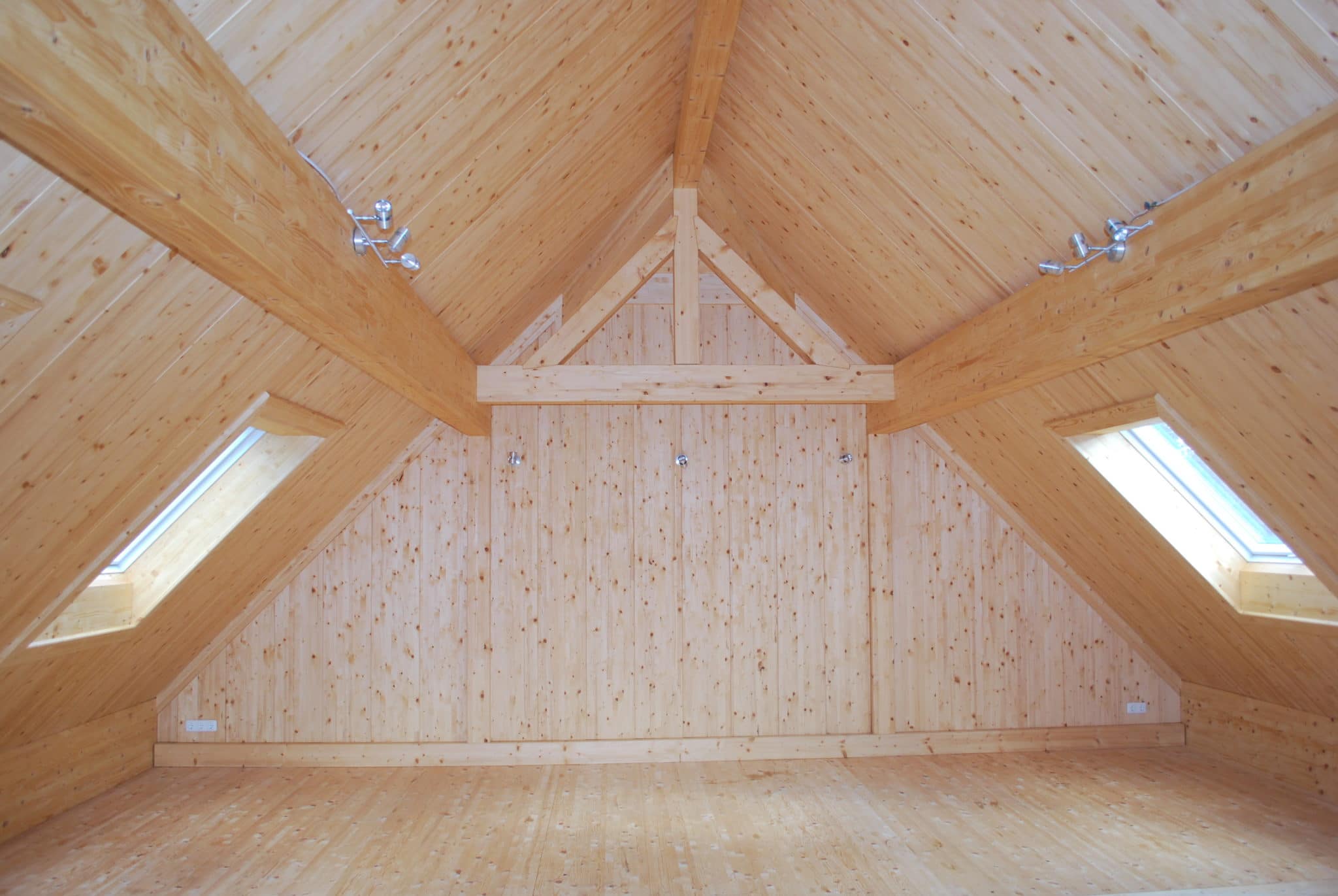 Exemple de Réhausse surélévation d'une maison en bois vue de l'intérieur